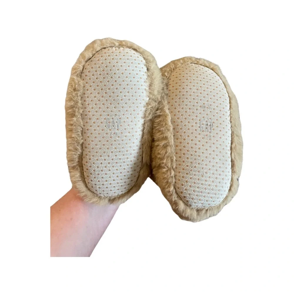 GAP kids Teddy bear slippers 7/8